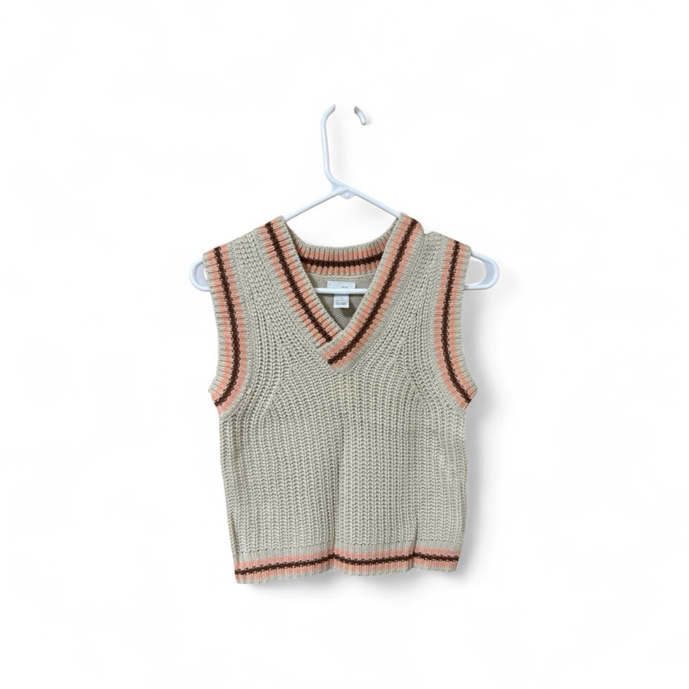Sleeveless Knit V-Neck Vest in Cream with Pink Trim